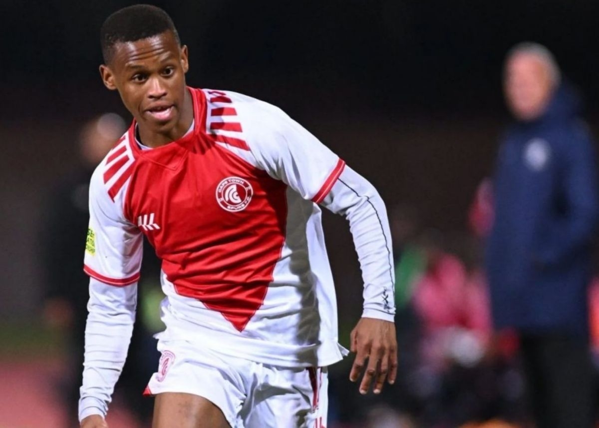 Kaizer Chiefs can now get Asanele Velebayi for free!