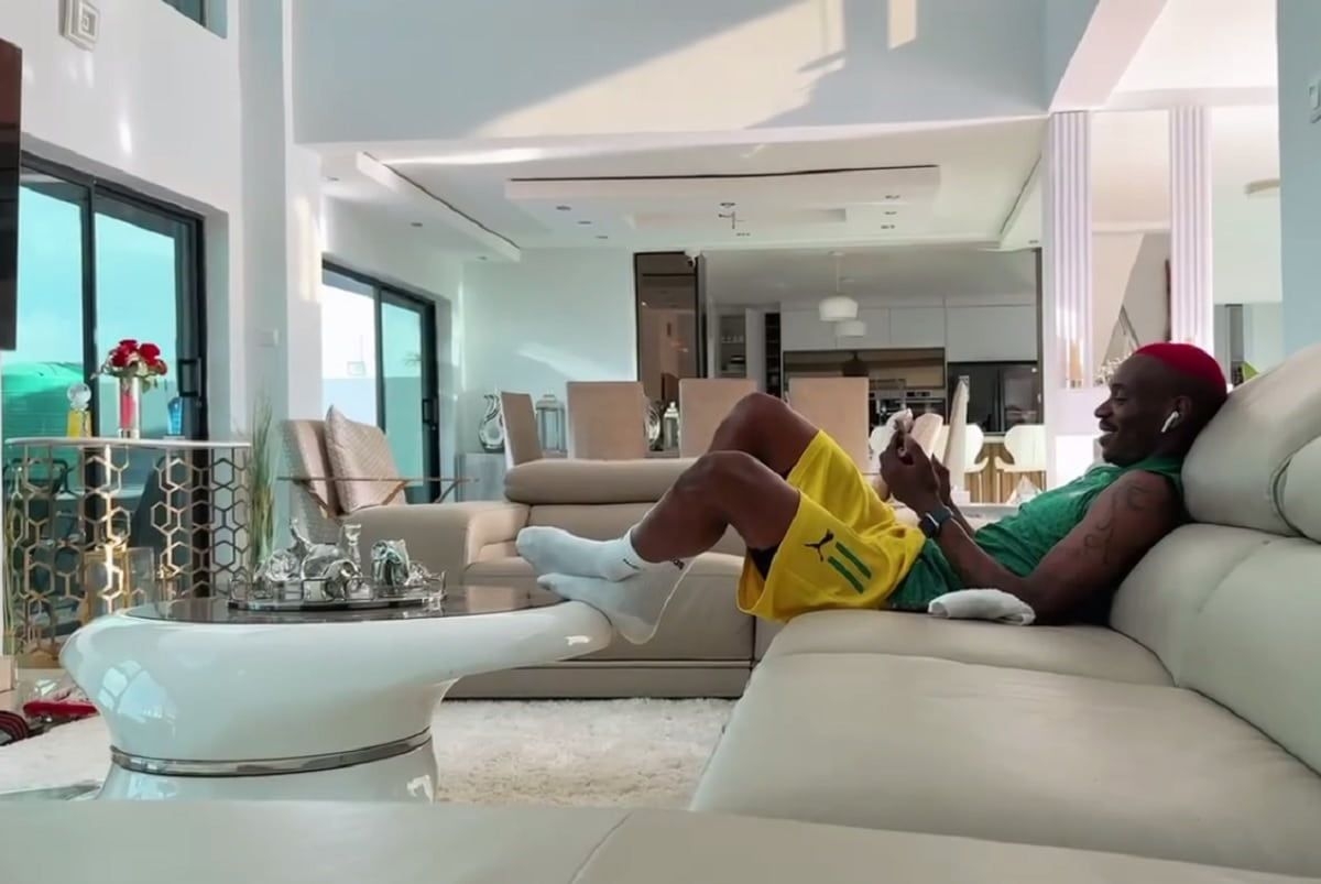 'Out of this world': Khama Billiat's Zimbabwe mansion interior trends (video)