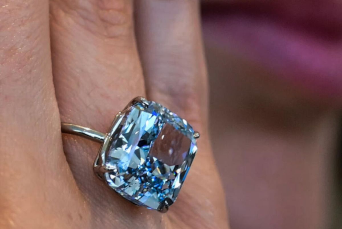 Rare blue diamond from Cullinan mine in SA fetches R392m at auction in Geneva