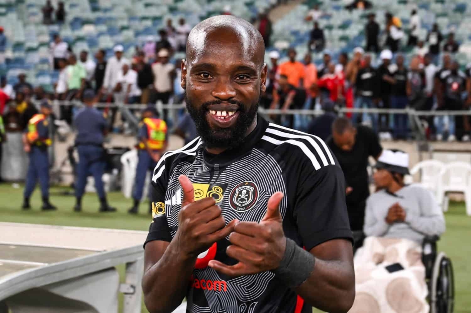 'Replacing Makhaula was a bad idea': Orlando Pirates fans licking their wounds