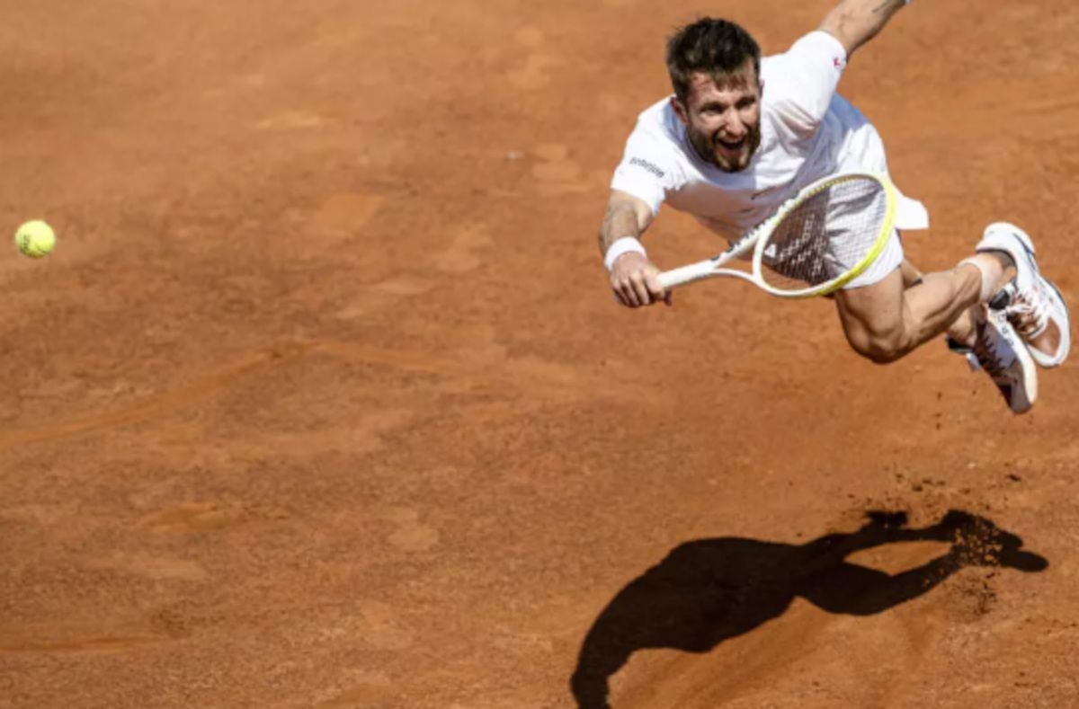 Corentin Moutet outlasts Holger Rune in gladiatorial battle in Rome