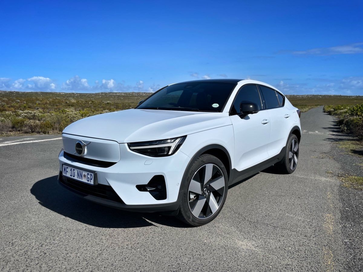 2025 Volvo C40 Recharge Twin Motor Electric Ultimate review