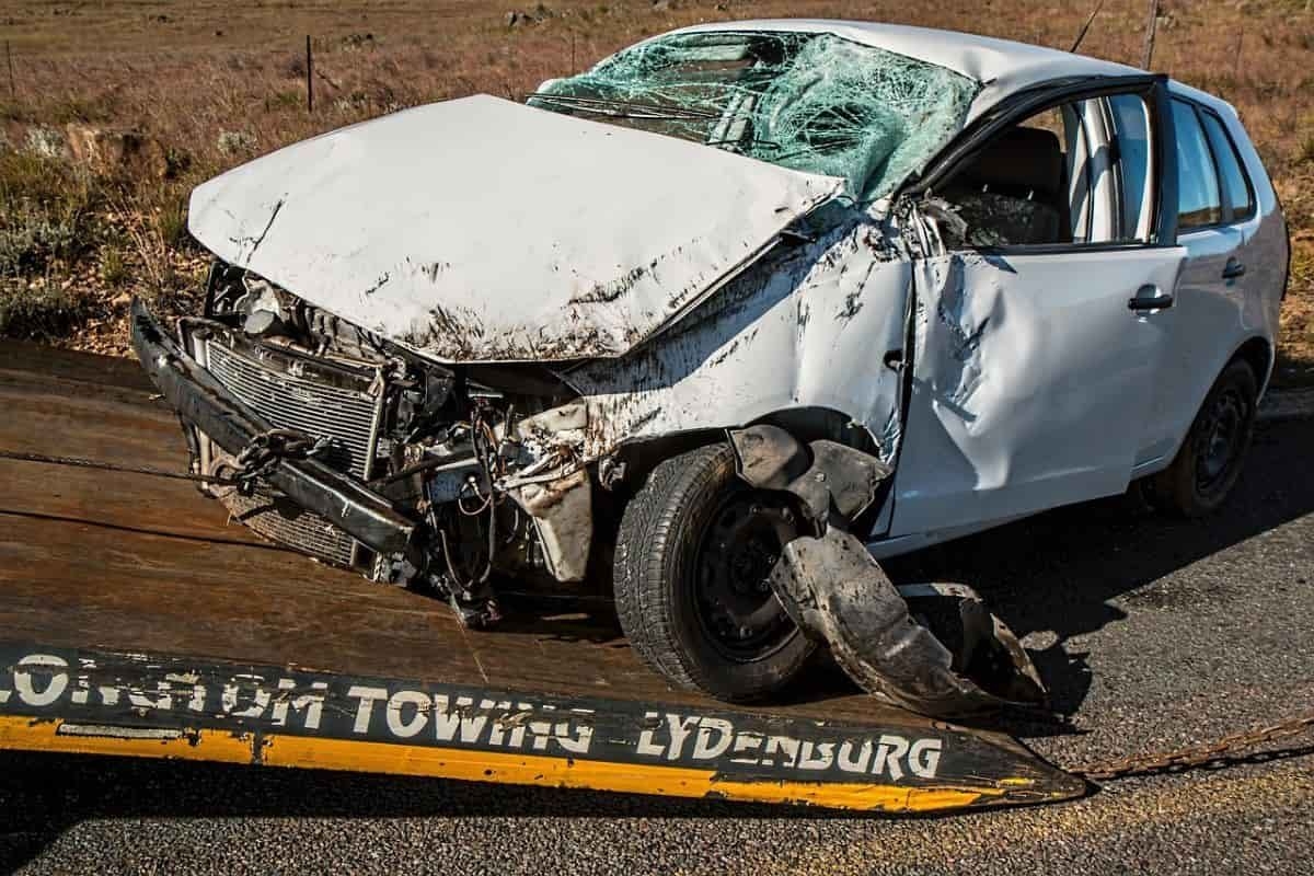 Eight dead and 16 injured in KZN mother's day car crash