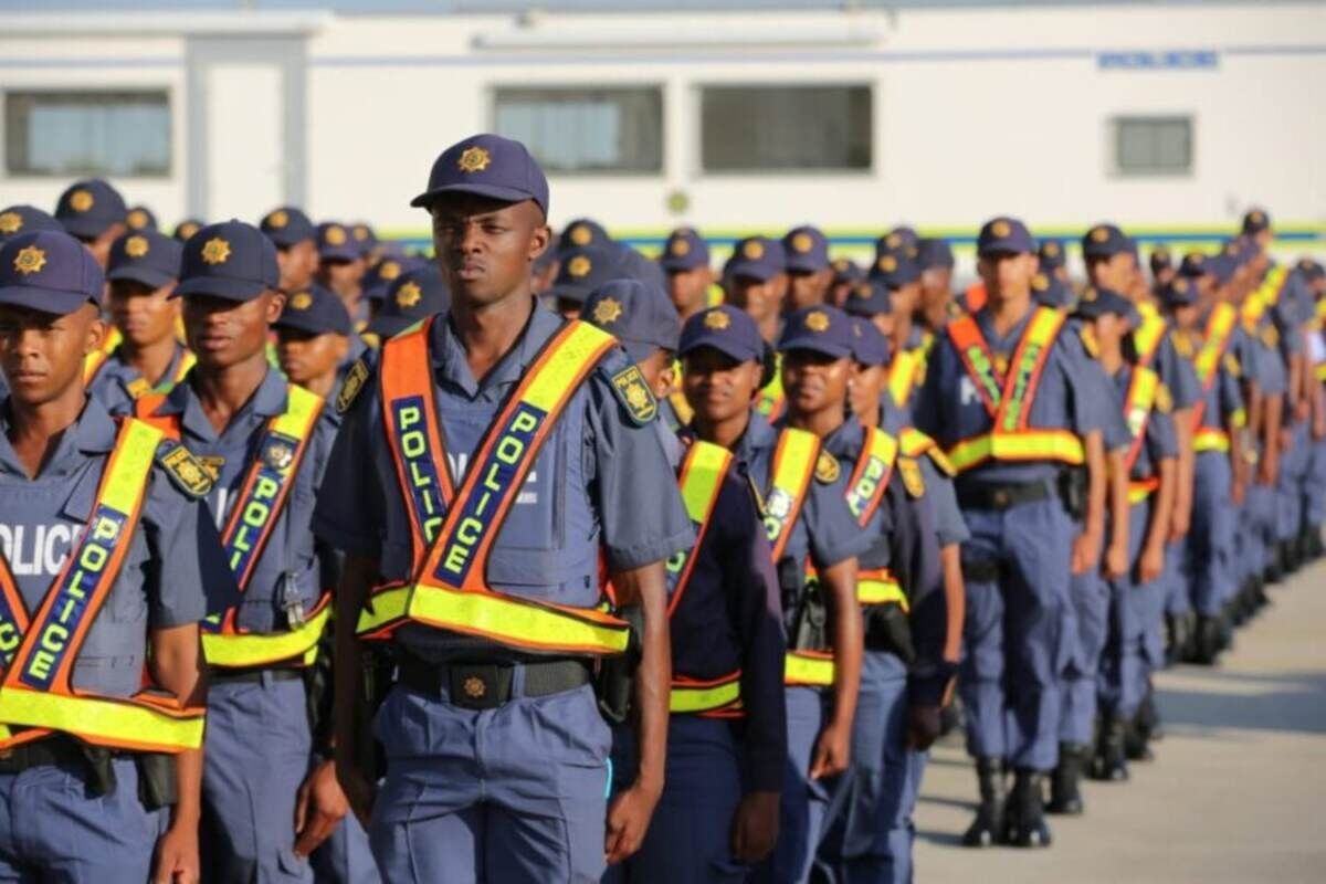 Factory with 300 Illegal foreigners busted [video]