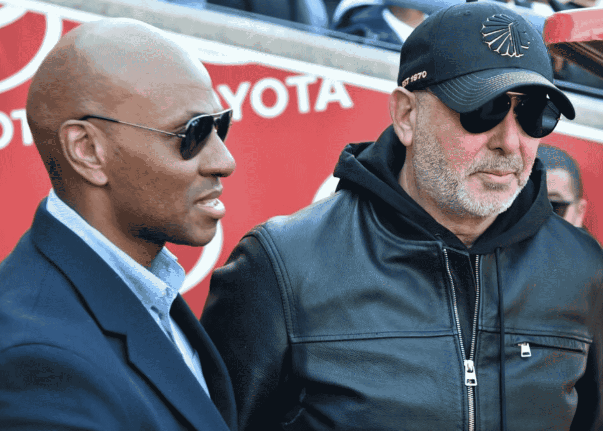 Three Sundowns midfielders for Kaizer Chiefs?