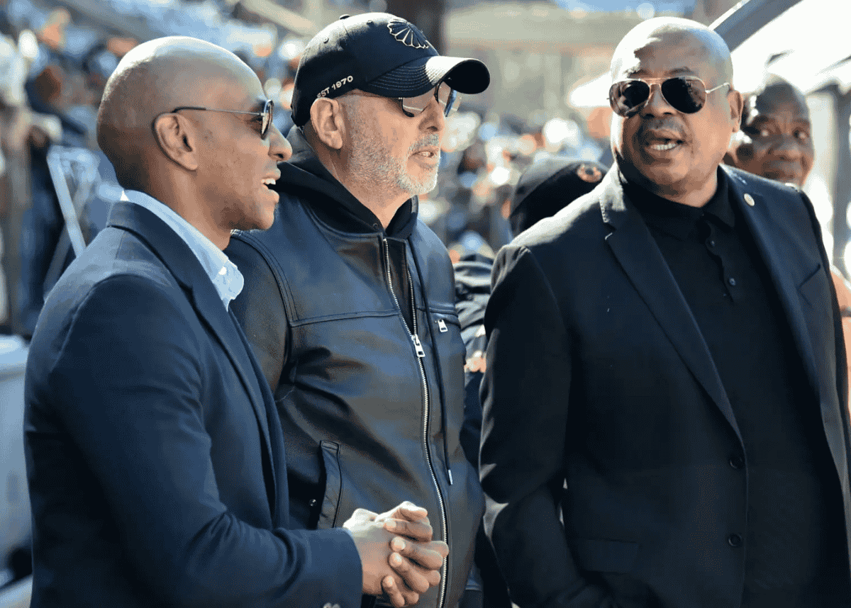 Kaizer Chiefs bosses to sign two Sundowns superstars?