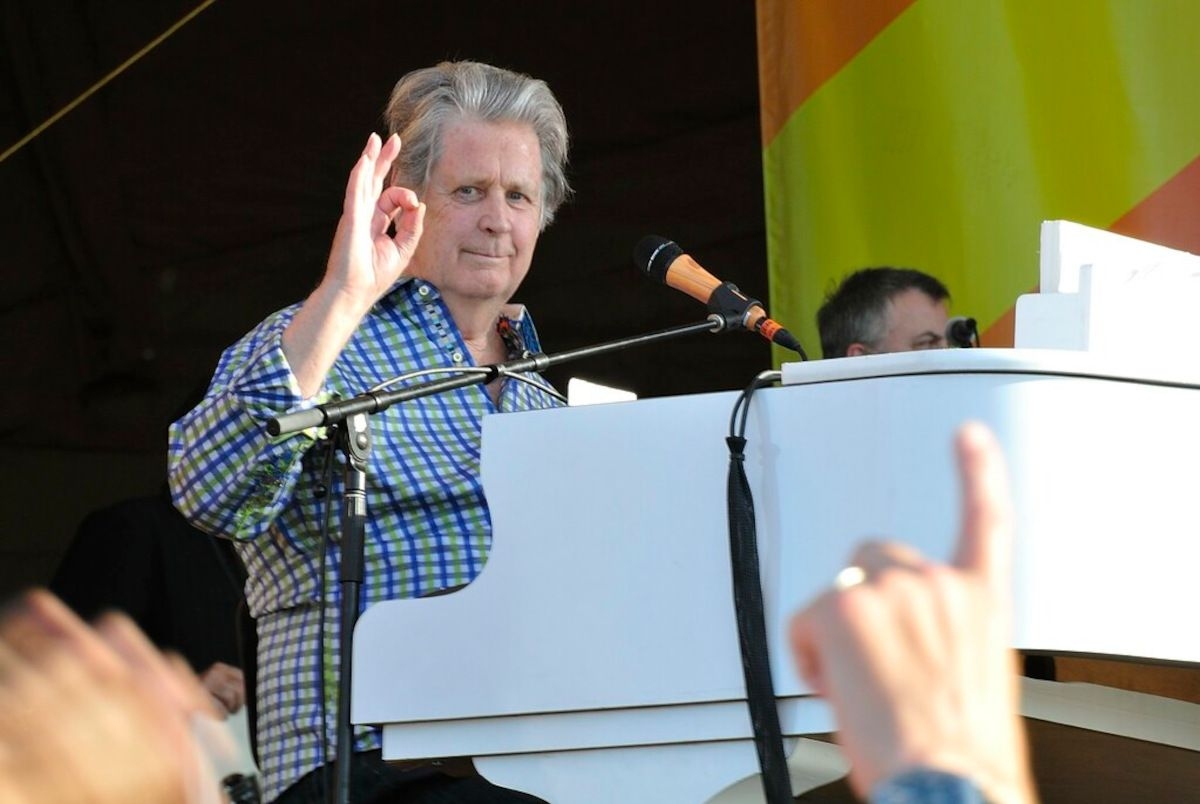 Tributes flood in after the Beach Boys' Brian Wilson dies