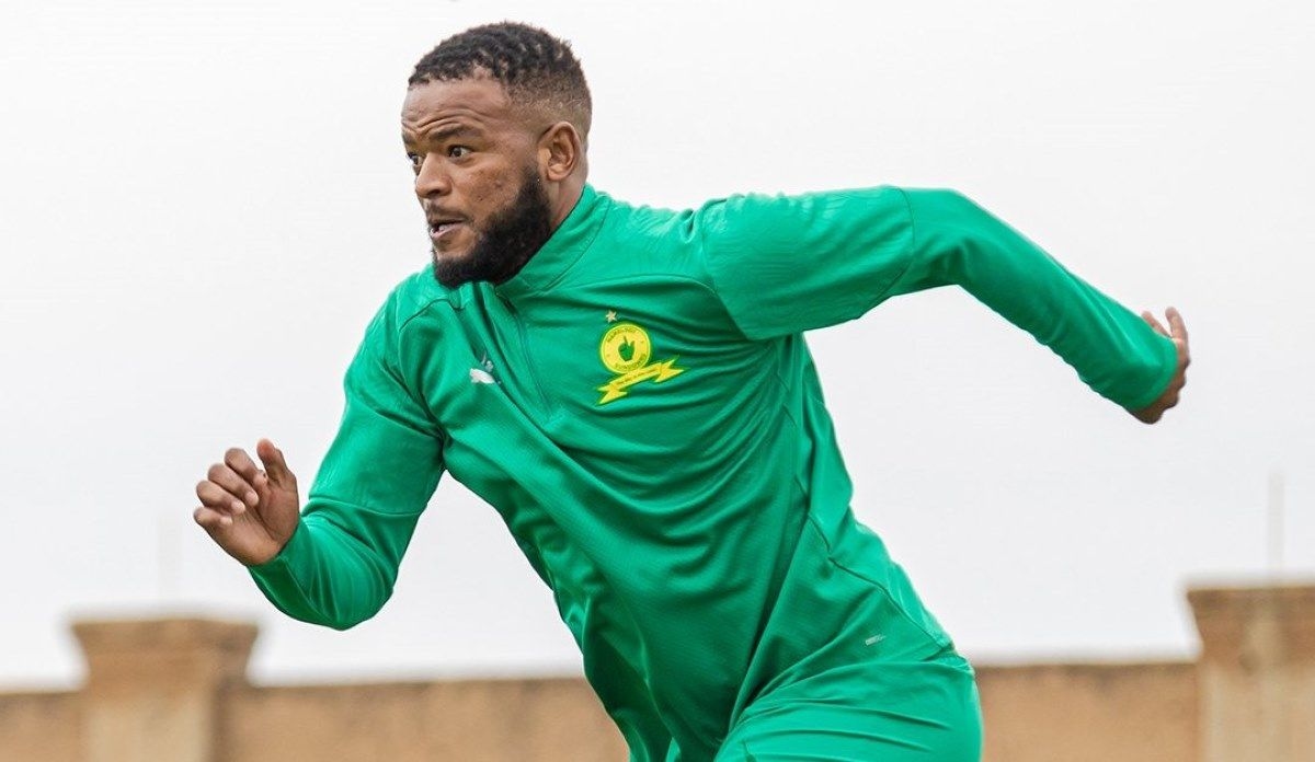 Mbule in, Maema next? Pirates raid Sundowns again