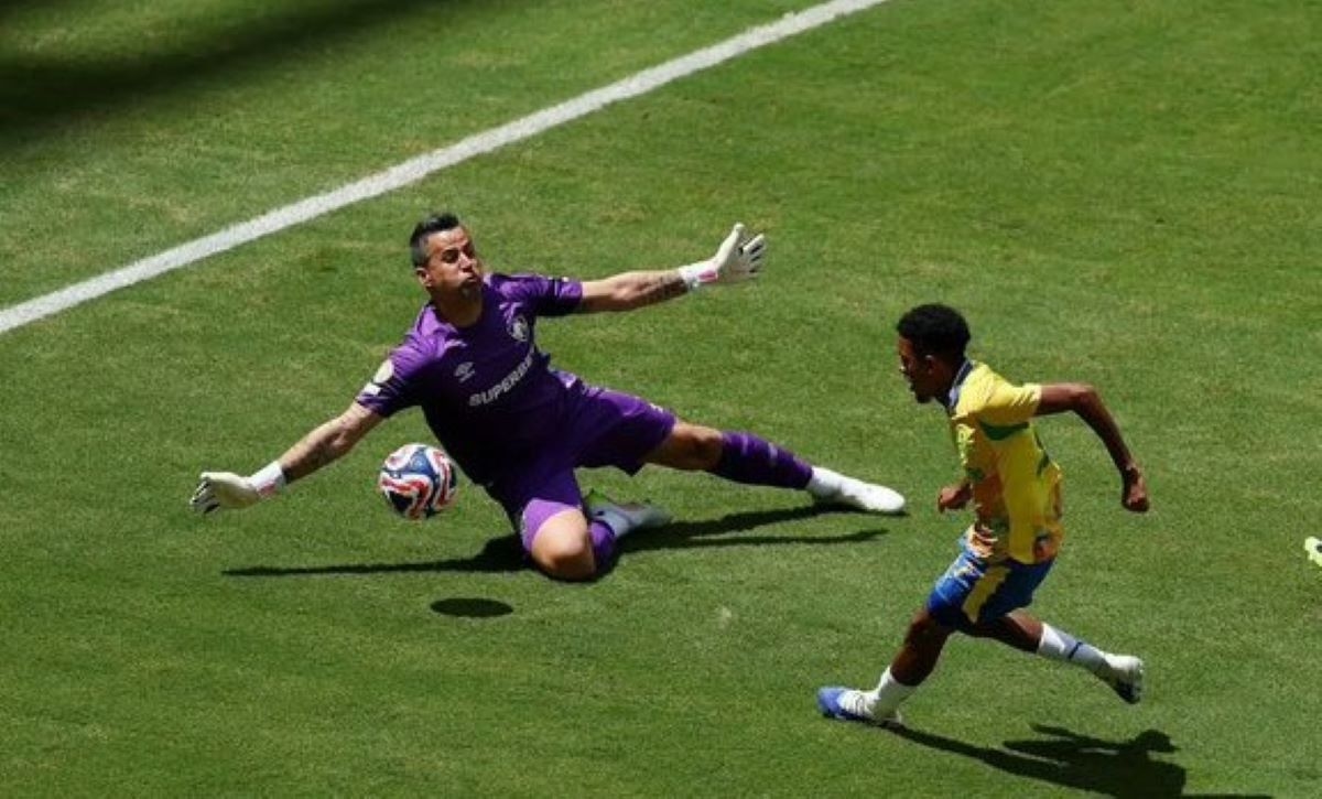 Fans blame Tashreeq Matthews for Sundowns CWC early exit