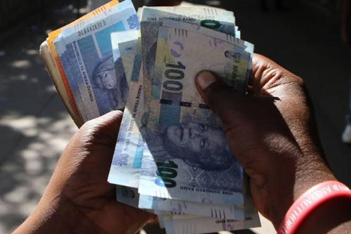 Woman attempts suicide as loan shark increases interest to 400%