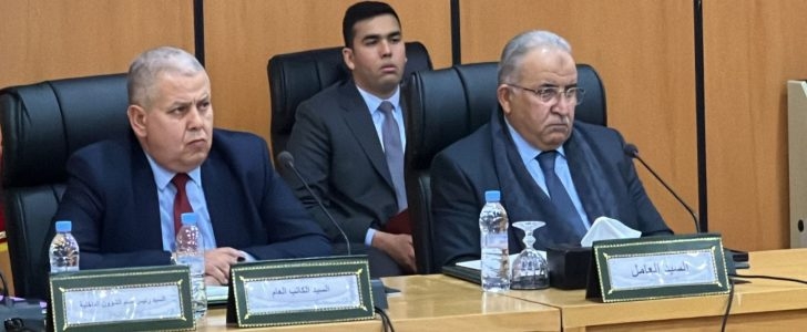 عامل إقليم الخميسات يترأس اجتماعا لتدارس الإجراءات والتدابير الاستباقية لمواجهة موجة البرد