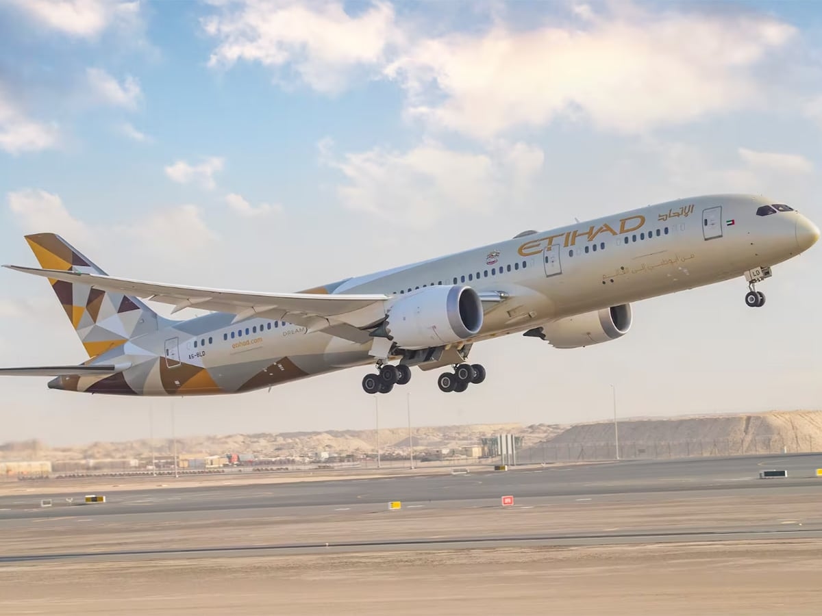 Etihad Airways is doing discounts on flights for India Independence Day 2025