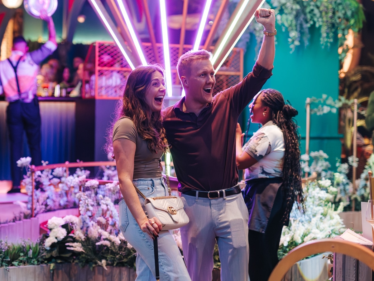Play unlimited mini golf at Swingers Dubai this August