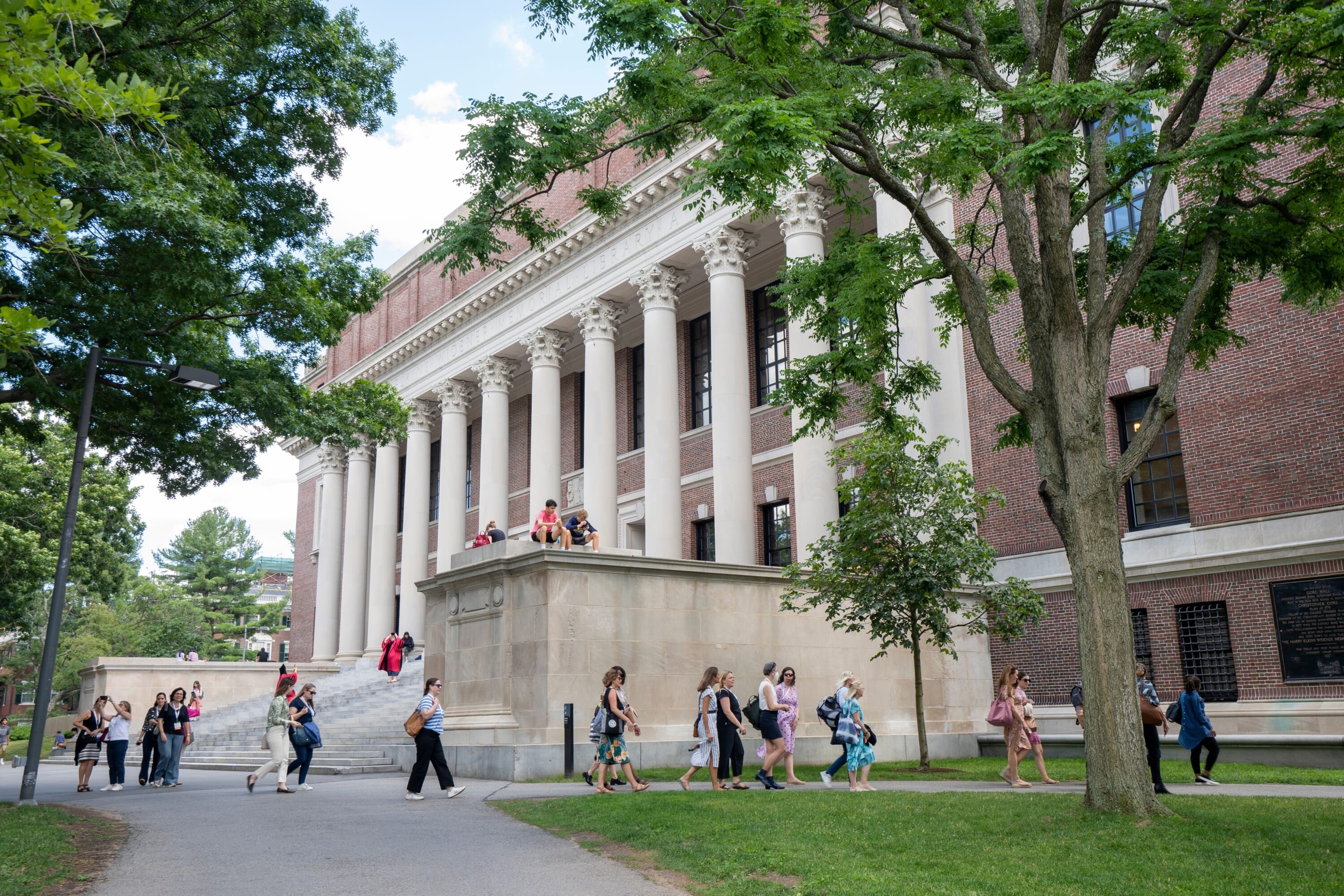 Japanese Universities Consider Accepting Foreign Students From Harvard