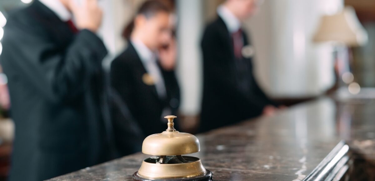 Mews survey reveals: The rise of self-check in hotels