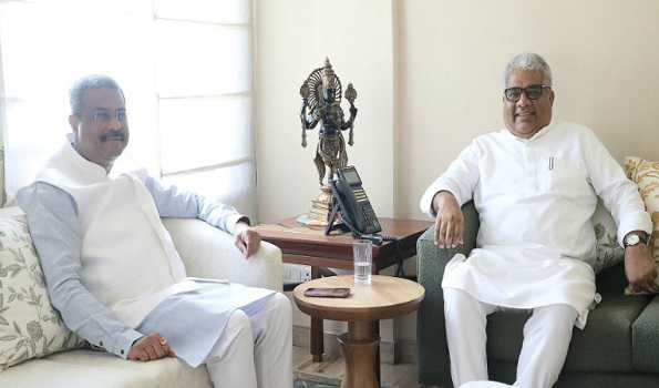 Odisha: Pradhan urges Yadav to develop Industrial, coal, heat-affected areas as urban forests