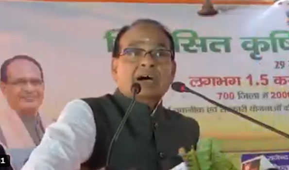 If food providers happy, nation will prosper: Chouhan