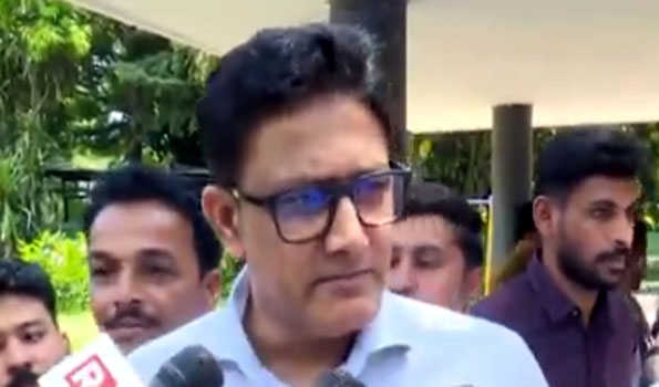 Kumble's IPL final message: RCB in heart, neutral in words