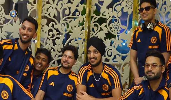 Team India lands in UK for five-test series