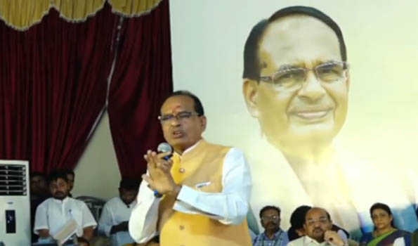 Shivraj Singh Chouhan interacts with farmers in Rangareddy dist, emphasises self-reliance in agriculture