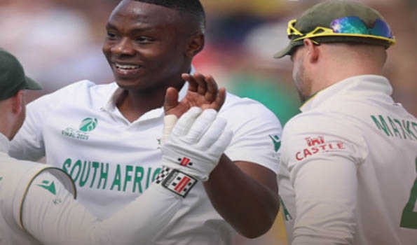 Rabada floors Aus with fiery spell, SA stumble in reply