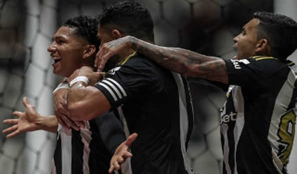 Atletico Mineiro beats Internacional, rises to seventh