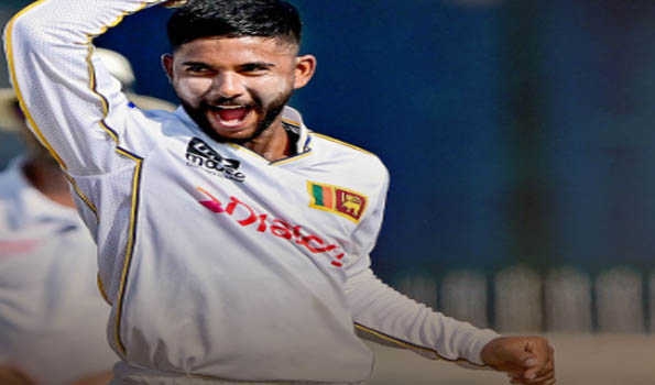 Sri Lanka peg back Bangladesh to 220/8