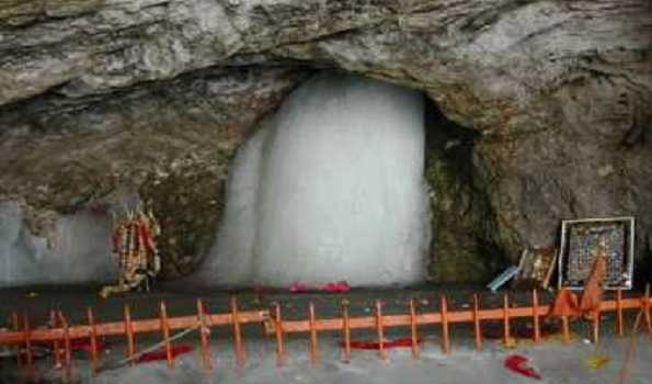 Amarnath Yatra suspended for a day from Pahalgam and Baltal routes