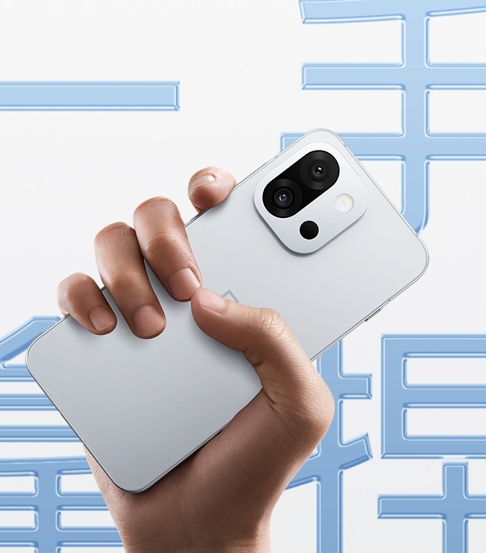 OnePlus 13T يتفوق على iPhone 16 Pro Max في اختبار عمر البطارية