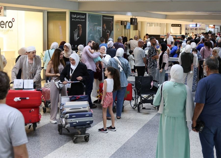 الحرب تعرقل الموسم السياحي... إجلاء رعايا وإلغاء حجوزات