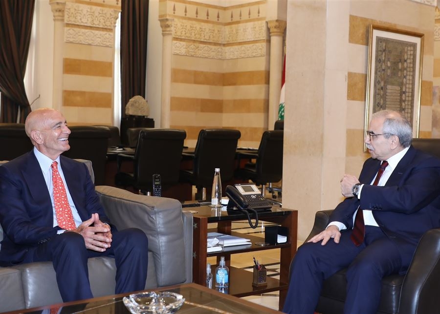 سلام أكد لباراك تمسك لبنان بخيار الأمن والاستقرار ورفض الانجرار إلى الحرب الدائرة في الإقليم