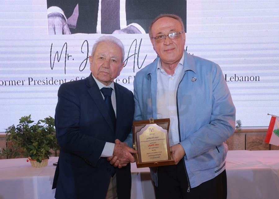 فكرة عالمية مبتكرة من مدرسة أمجاد.. العباءات تحكي عن مرض السرطان