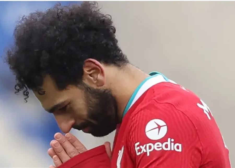 "حتوحشنا يا قبطان".. محمد صلاح ينعى نبيل الحلفاوي