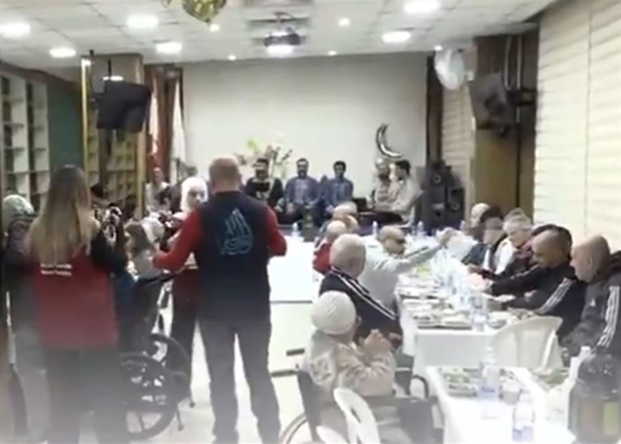 مؤسسة مخزومي اجتمعت مع كبار السن في دار العجزة الإسلامية - بيروت على مائدة رمضانية