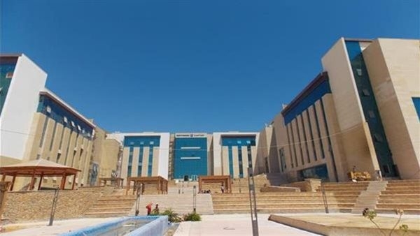لطلاب الثانوية العامة 2025، شروط وقواعد الحصول على منح الجامعات الأهلية