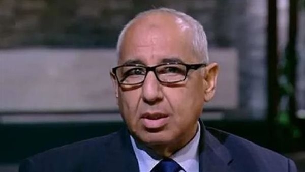 شعبة الأدوية: الدمغة الطبية تعطل شحنات الخامات الدوائية في الجمارك