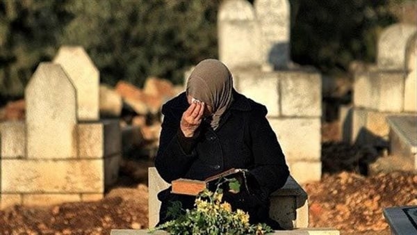 هل يجوز عمل فتحات تهوية في المقابر لخروج الروائح؟ الإفتاء تجيب