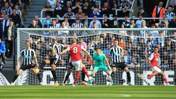 آرسنال يفوز على نيوكاسل 0/1 في الدوري الإنجليزي