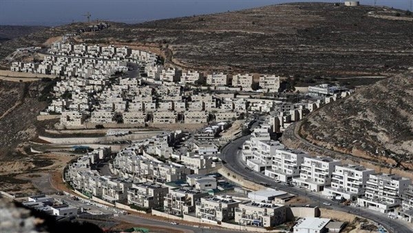خبير قانون دولي: الاحتلال الإسرائيلي يتحدى العالم بإنشاء مستوطنات جديدة في الضفة