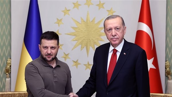 أثناء لقاء أردوغان وزيلينسكي، مشاهد توثق هزة أرضية بقوة 5.8 درجة في أنقرة