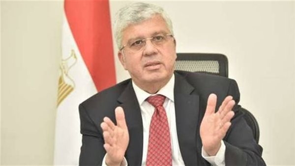 عاشور: نسعى لاكتشاف ورعاية المواهب الثقافية والفكرية بين طلاب الجامعات