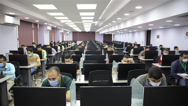 بدء اختبارات المتقدمين لوظائف معلم مساعد مادة الرياضيات، تعرف على أسئلة الامتحانات