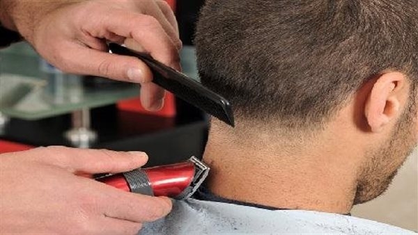 ما حكم حلق الشعر وتقليم الأظافر للمضحي؟ رد حاسم من وزير الأوقاف السابق