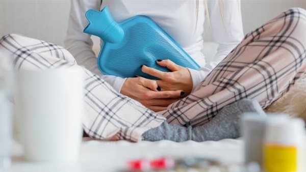 ما حكم صيام المرأة حال رؤية بعض نقاط الدم في غير وقت الحيض؟ دار الإفتاء تجيب