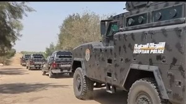 اقتحام أوكار الكيف وضبط 34 بلطجيا وهاربا من المراقبة و319 تاجر مخدرات في المحافظات