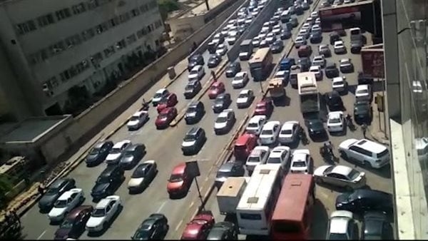 حالة المرور اليوم، أحجام متحركة بالمحاور الرئيسية وتباطؤ الحركة بشوارع القاهرة والجيزة