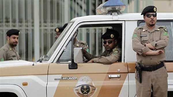 وسائل إعلام بالمملكة: مصري يقتل أكاديميا سعوديا ويصيب زوجته بغرض السرقة