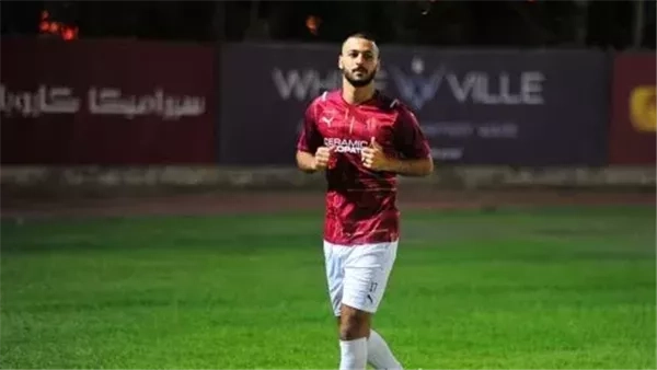أحمد رمضان بيكهام يصل الأهلي لإتمام انضمامه على سبيل الإعارة