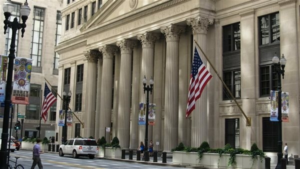 العجز الأمريكي يدفع المستثمرين لسحب أموالهم من السندات الحكومية وضخها في ديون الشركات