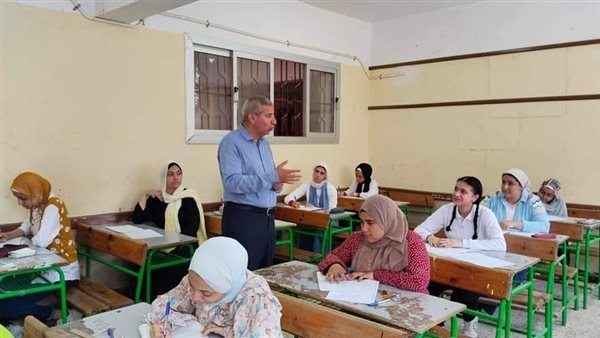 مرادف كلمة «الأزورار» ومضاد «شحوبي»، أسئلة اللغة العربية تحير طلاب الثانوي